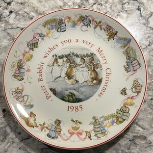 Wedgwood Peter Rabbit Christmas Plate - Red, Green, Gold
